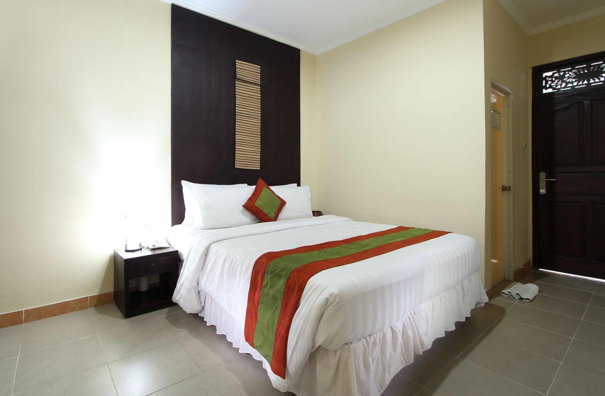 Jimbaran Lestari Hotel & Residence - Spa Dış mekan fotoğraf
